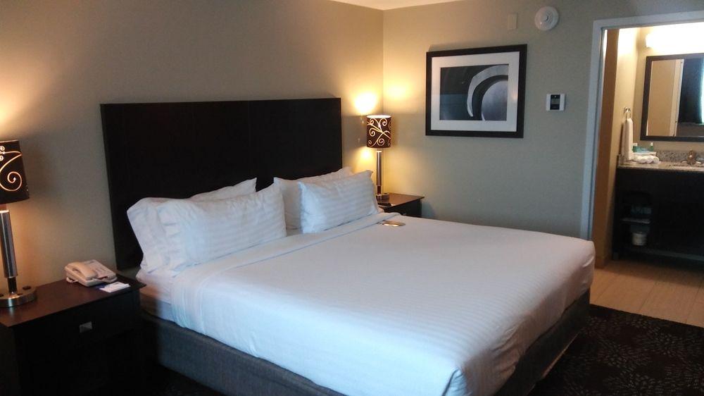 Holiday Inn Express Pittsburgh West - Greentree, An Ihg Hotel Crafton Екстериор снимка