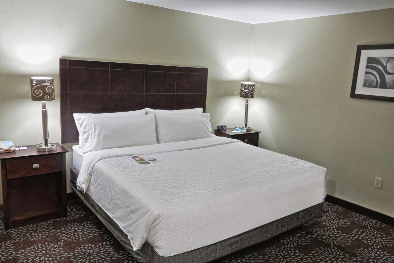 Holiday Inn Express Pittsburgh West - Greentree, An Ihg Hotel Crafton Екстериор снимка