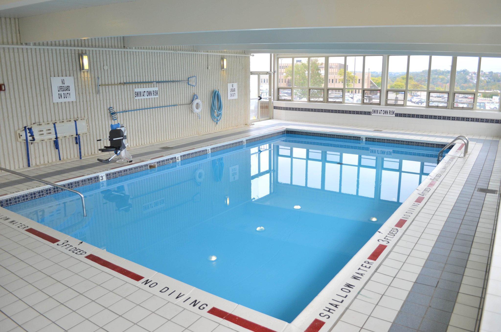 Holiday Inn Express Pittsburgh West - Greentree, An Ihg Hotel Crafton Екстериор снимка