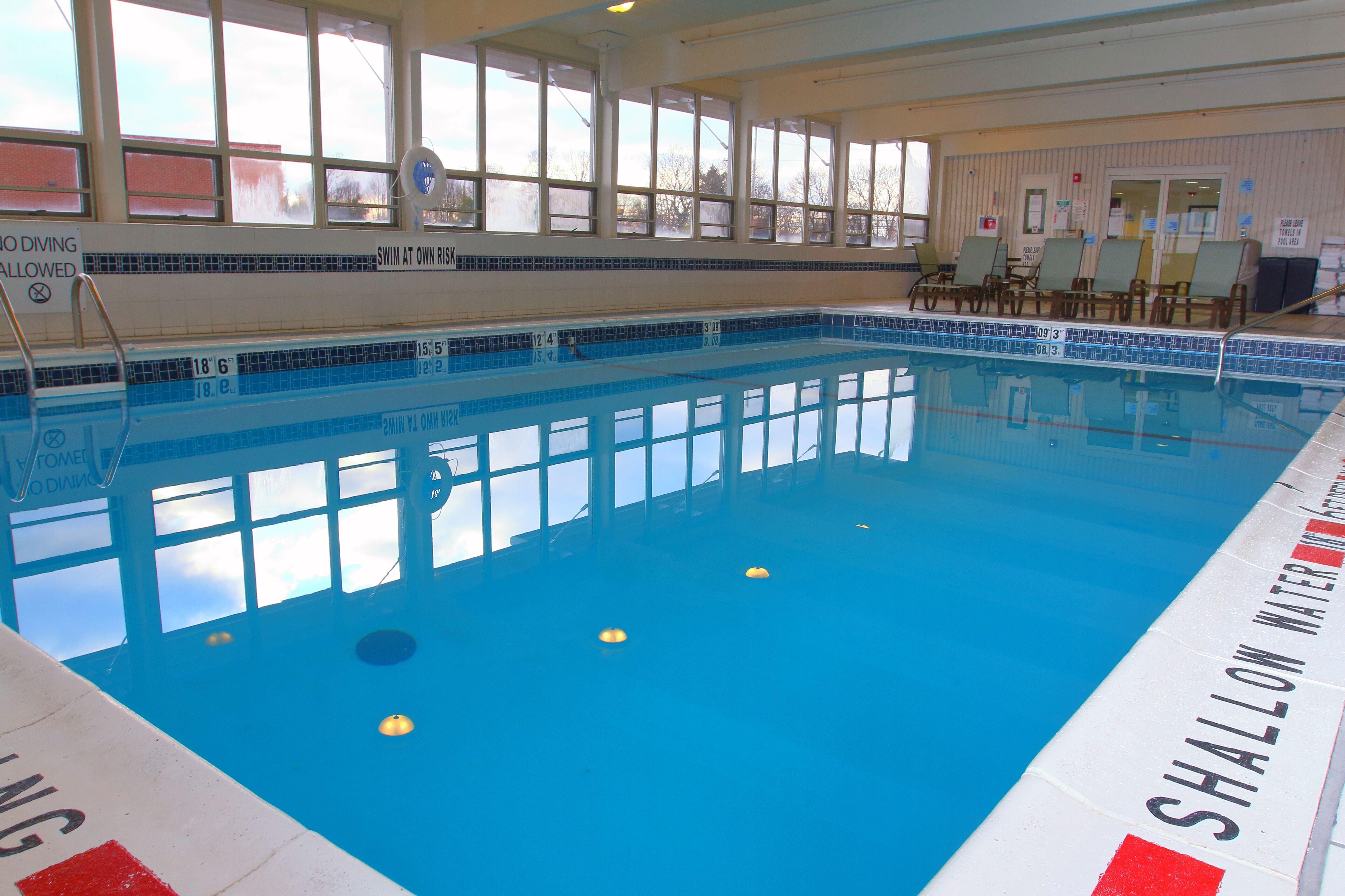 Holiday Inn Express Pittsburgh West - Greentree, An Ihg Hotel Crafton Екстериор снимка