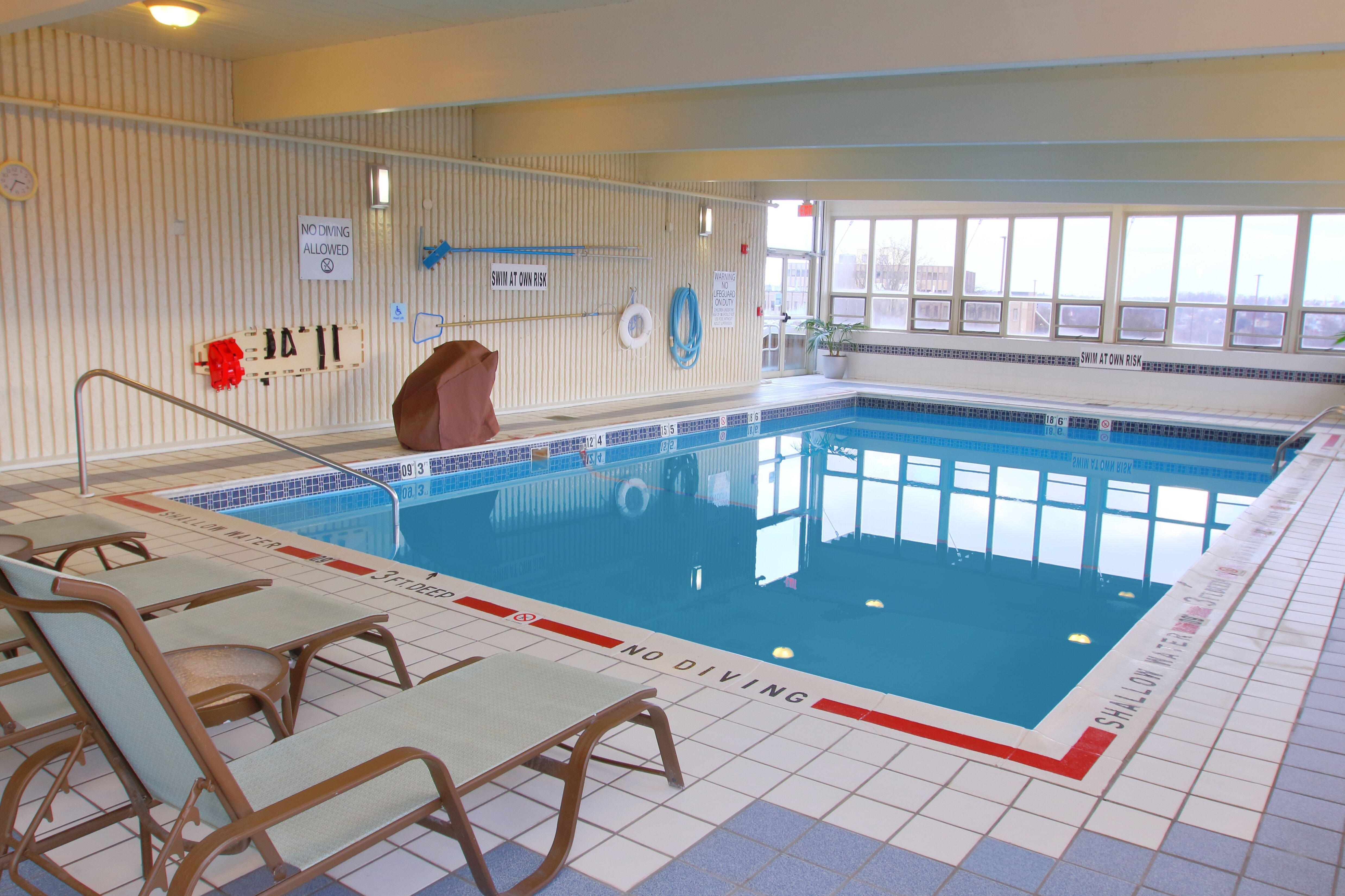 Holiday Inn Express Pittsburgh West - Greentree, An Ihg Hotel Crafton Екстериор снимка