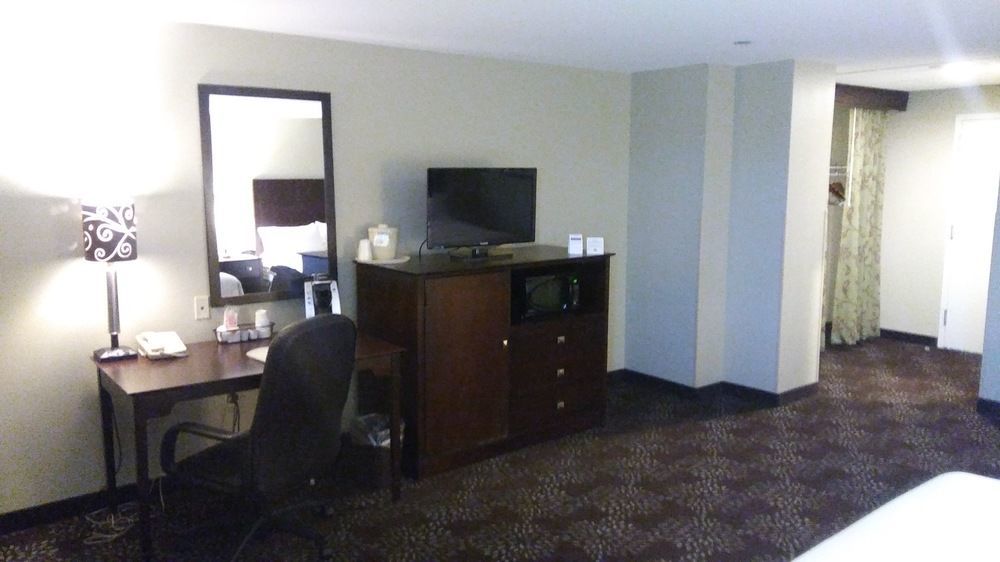 Holiday Inn Express Pittsburgh West - Greentree, An Ihg Hotel Crafton Екстериор снимка