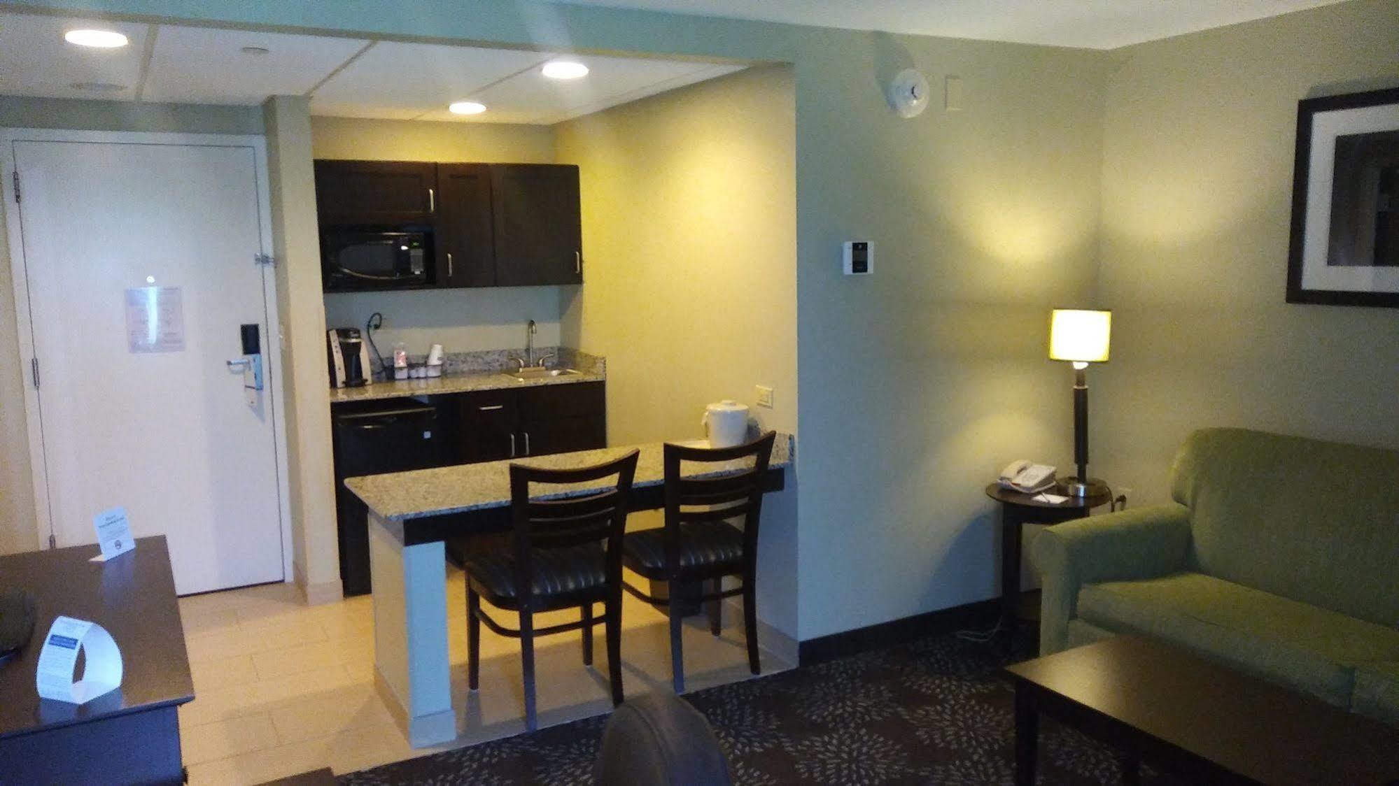 Holiday Inn Express Pittsburgh West - Greentree, An Ihg Hotel Crafton Екстериор снимка