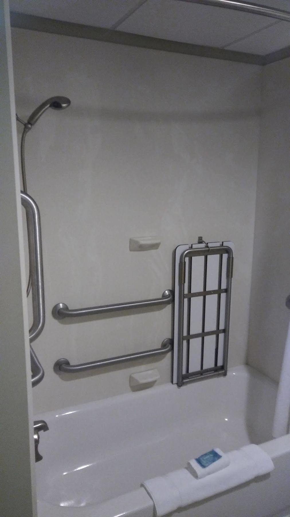 Holiday Inn Express Pittsburgh West - Greentree, An Ihg Hotel Crafton Екстериор снимка